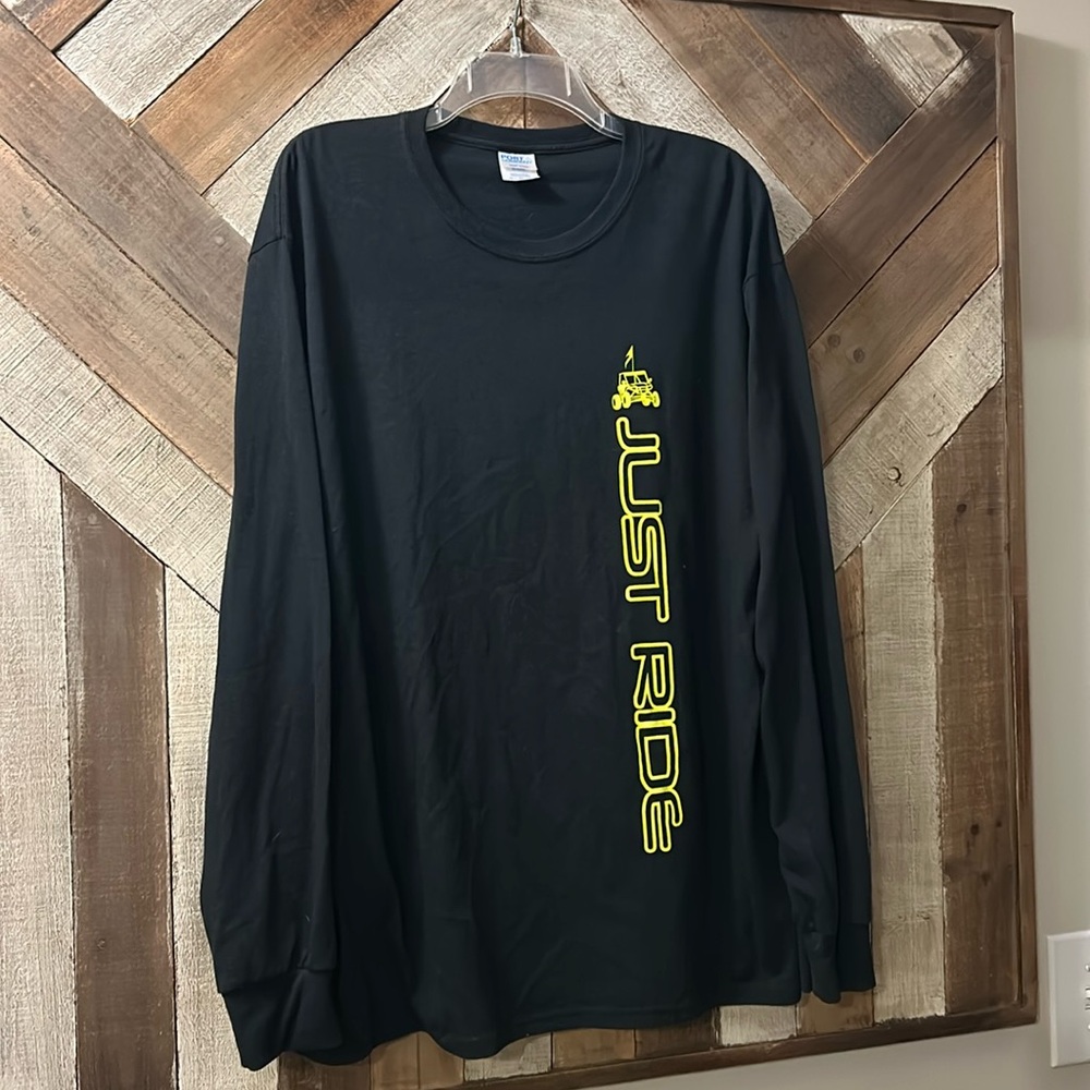 Men’s Long Sleeve T-Shirt, New without Tags, Size XL